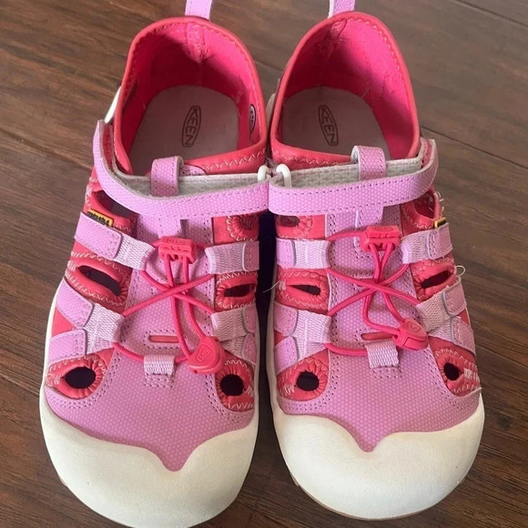 Keen Knotch Creek quick dry Sandal shoe-Size 6 NWOT Barbie Pink - Picture 2 of 9